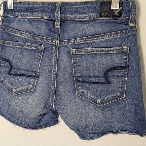 American Eagle Denim Shorts 0 Wash Blue Distressed Stretch Cuffed Women Hi Rise - Picture 6 of 12